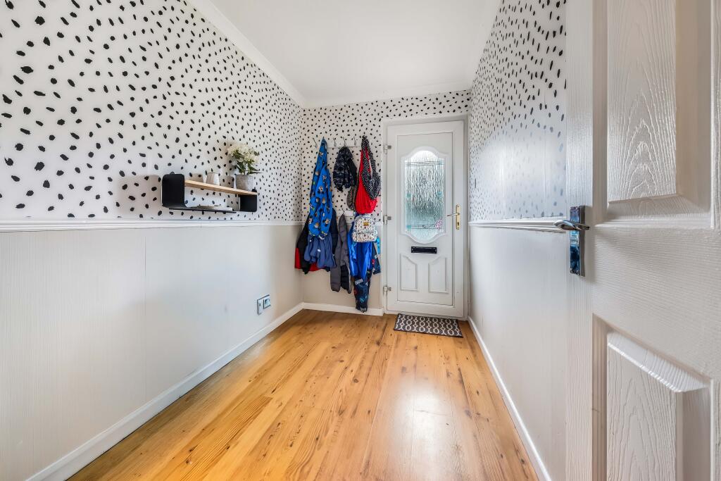 House in Dundee, Trottick - View 4