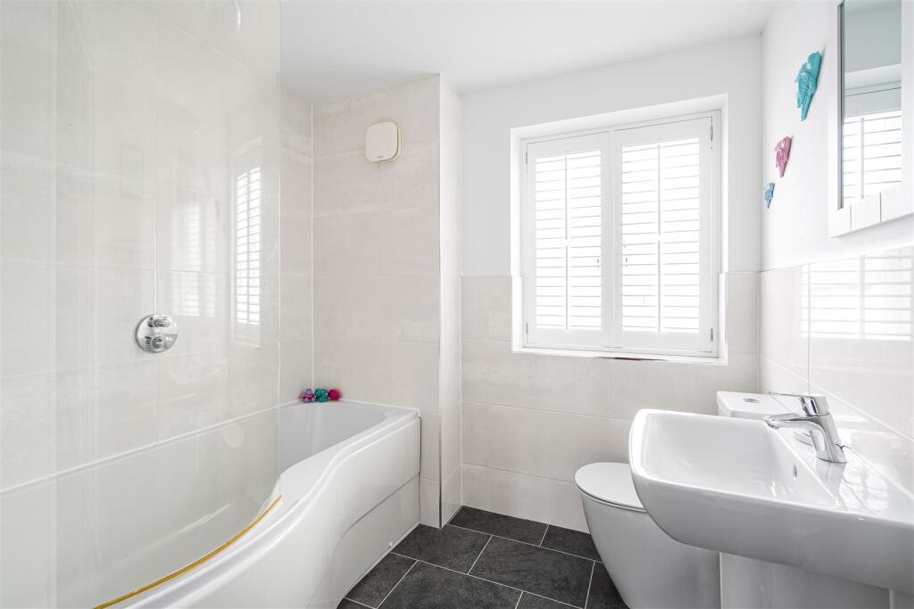 House in Newquay, Cornwall - More