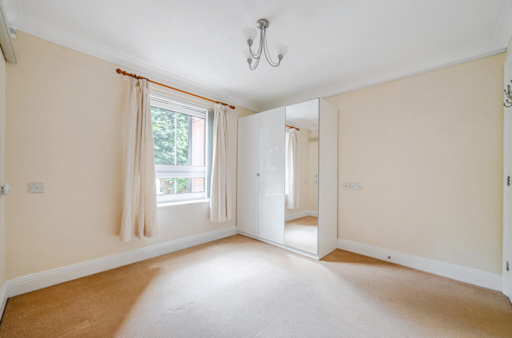 Hill Lane, Southampton, Hampshire, SO15 photo 3