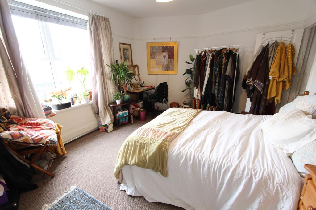 House in Sheffield, South Yorkshire - More