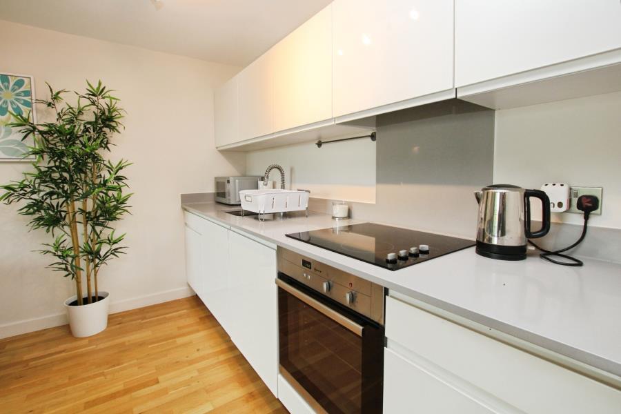 Apartment in Bristol - View 3