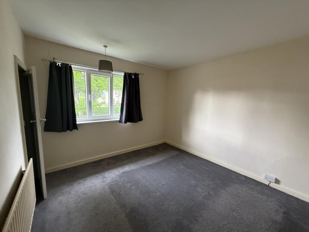 House in Sheffield, South Yorkshire - More