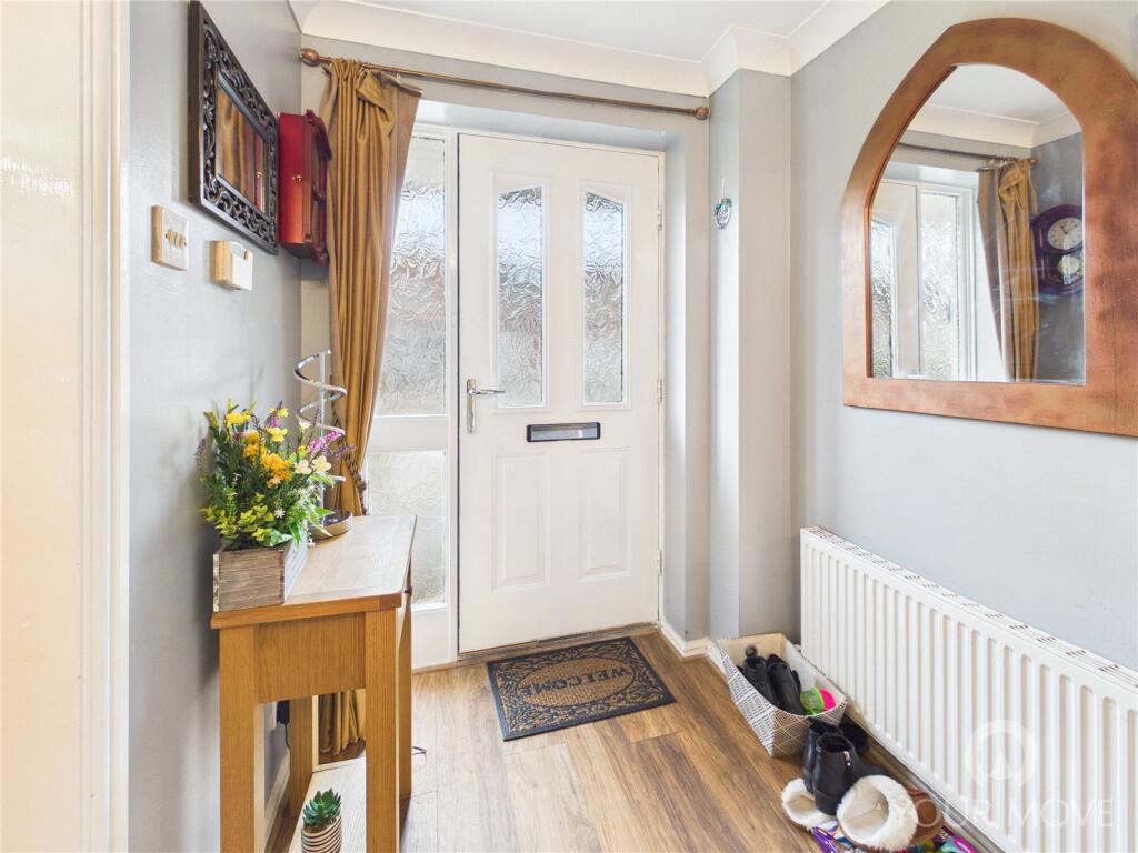 Woolsington Drive, Middleton St George, Darlington, DL2 photo 3