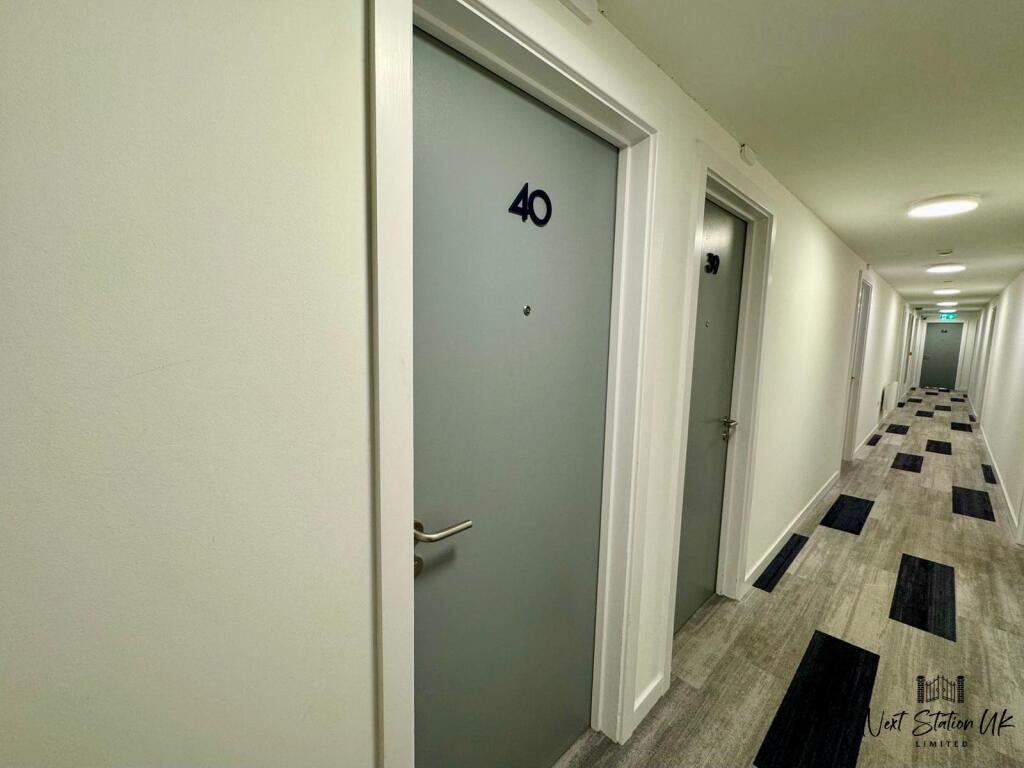 1 Lincoln House photo 2