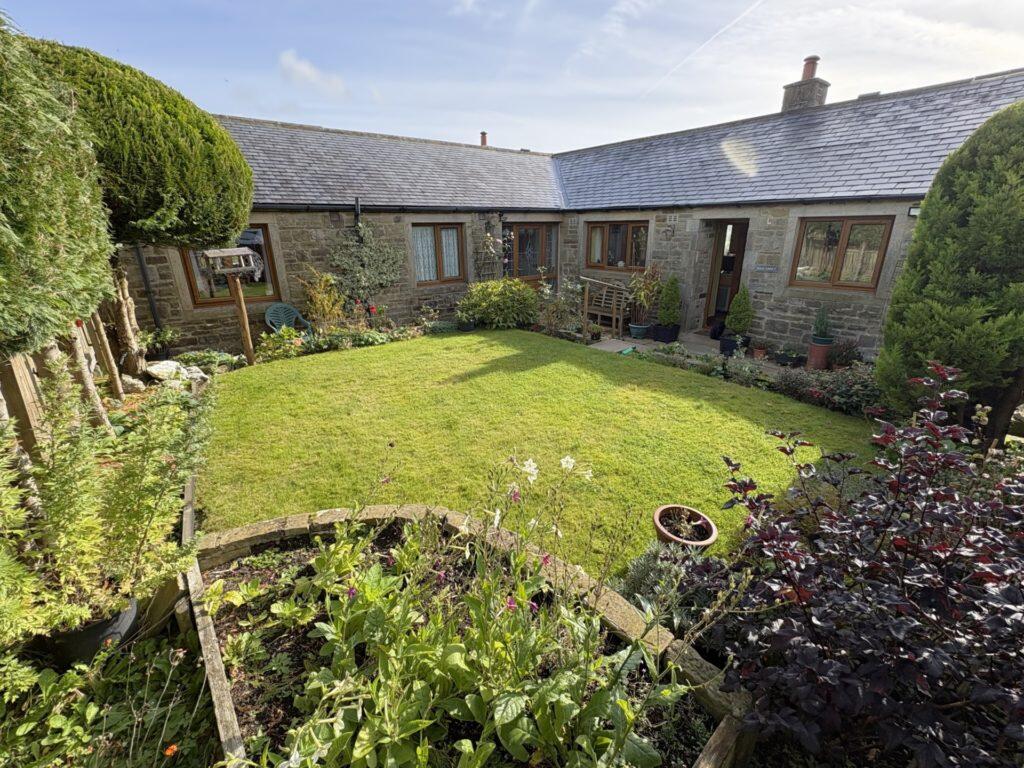 3-bed detached on 3 Bedroom Bungalow for Sale – High Croft, Hodge Lane, Barnoldswick, BB18 5HF, £335,000