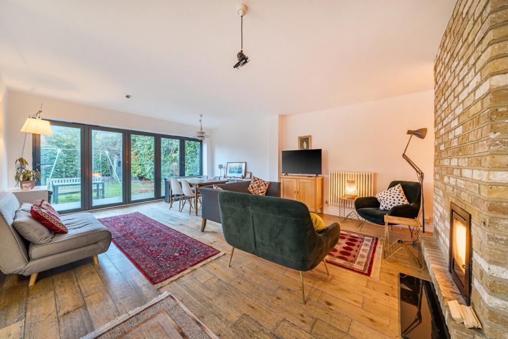 Main image of property: Lanbury Road, London, SE15