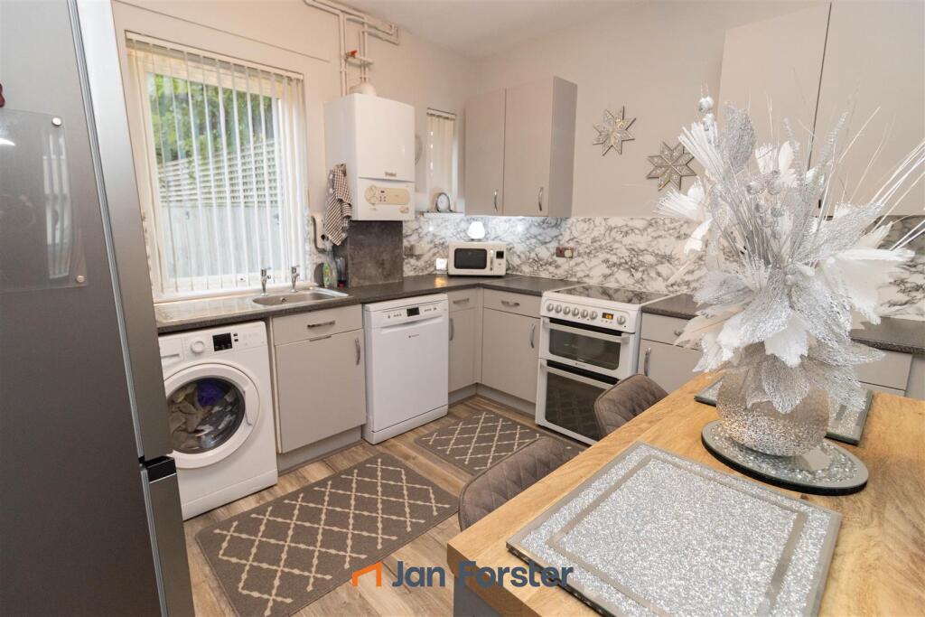 House in Newcastle upon Tyne - View 3