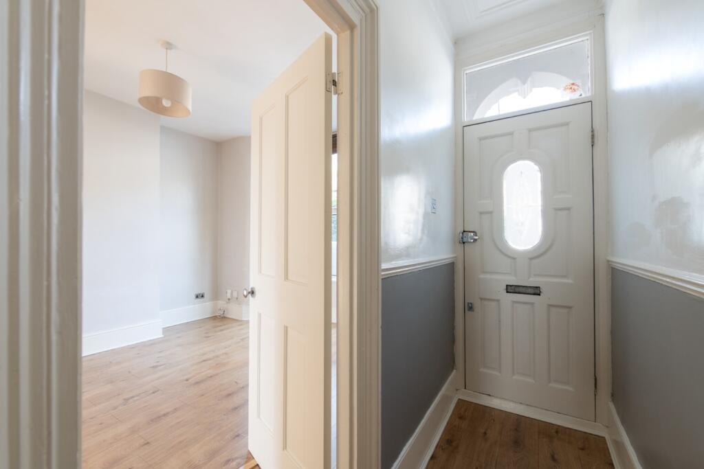 House in London, Cann Hall, Leytonstone - View 3