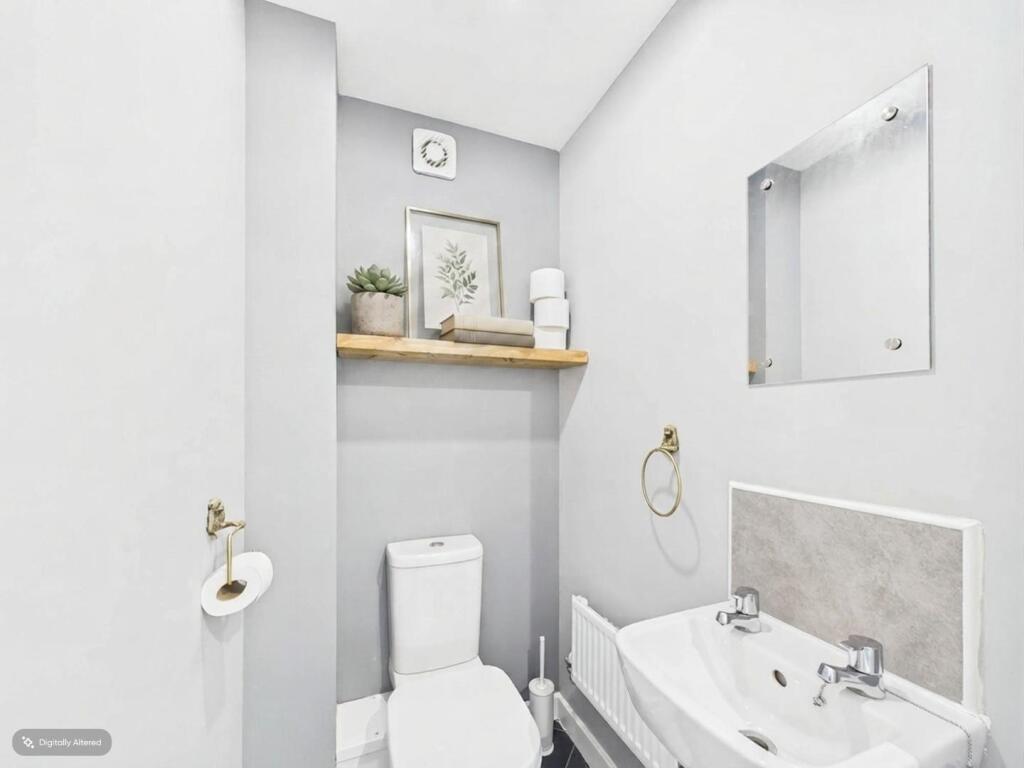 House in Sherburn in Elmet, North Yorkshire - More