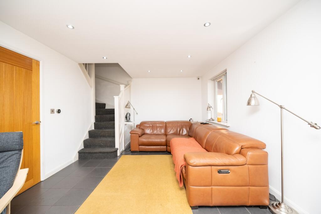 House in Sandwell, Horseley Heath - More