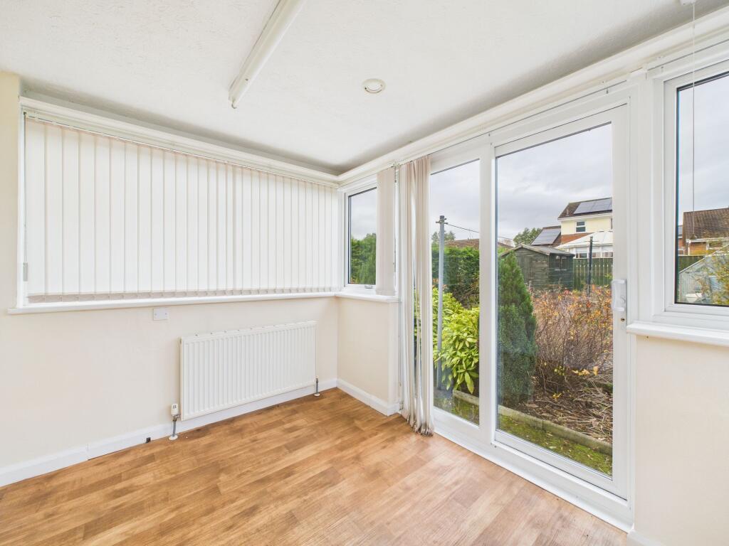81 York Road, Driffield, YO25 5AY photo 3
