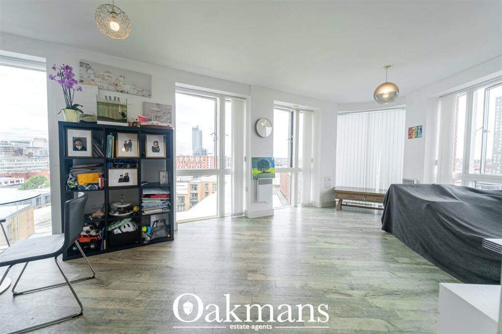 Apartment in Birmingham, Chinese Quarter, Digbeth - View 4
