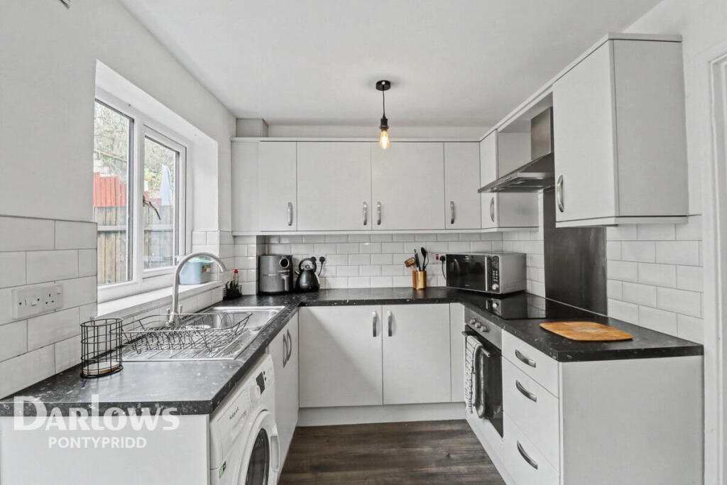 Main image of property: Ynys Hir, Pontypridd