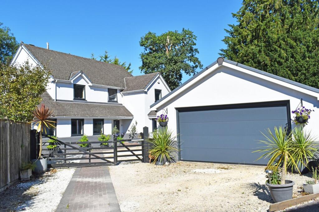 Main image of property: 5a Grange Close, Everton, Lymington, SO41