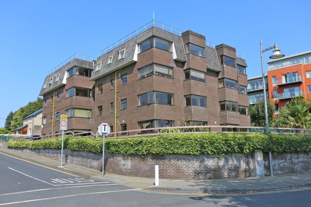 Main image of property: 10 Strand Court, O' Callaghan Strand, Limerick, V94N220