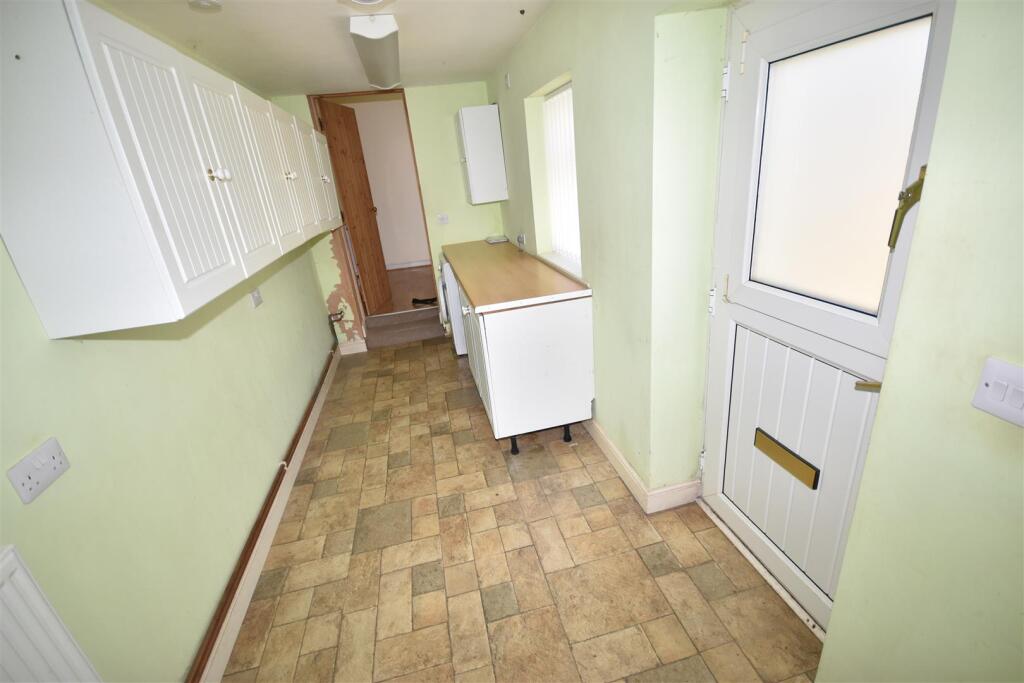 House in North Kesteven, Ruskington - More