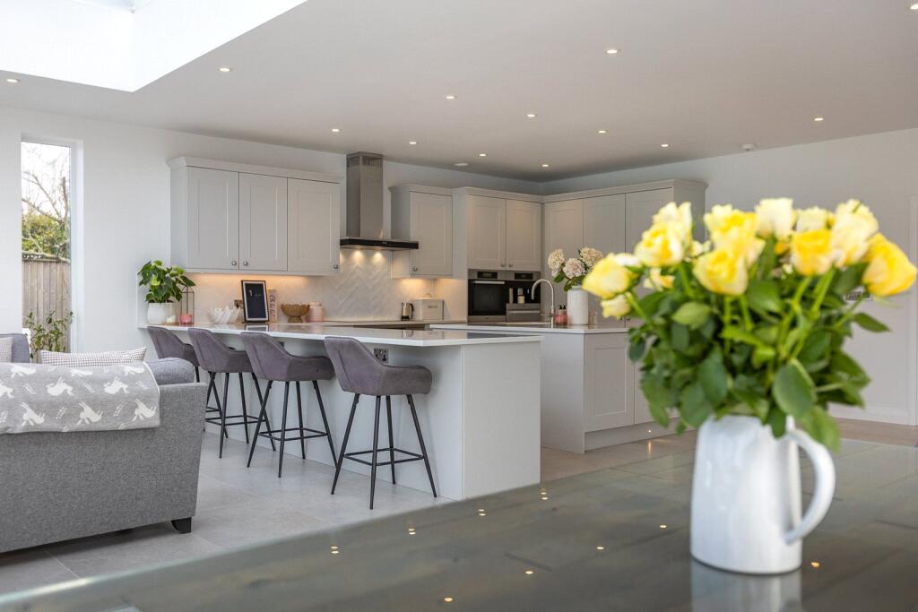 Burghfield House, Rue Du Friquet, Castel, GY5 photo 2