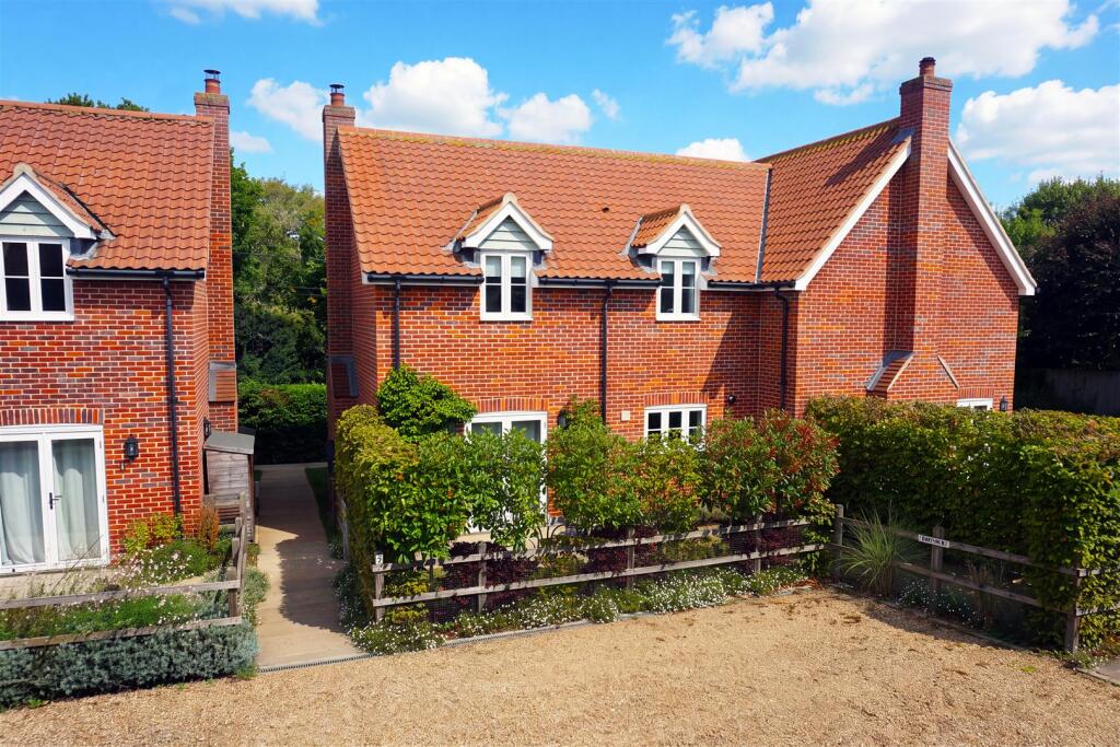 2-bed house on Mill Street, Middleton, Saxmundham, £315,000