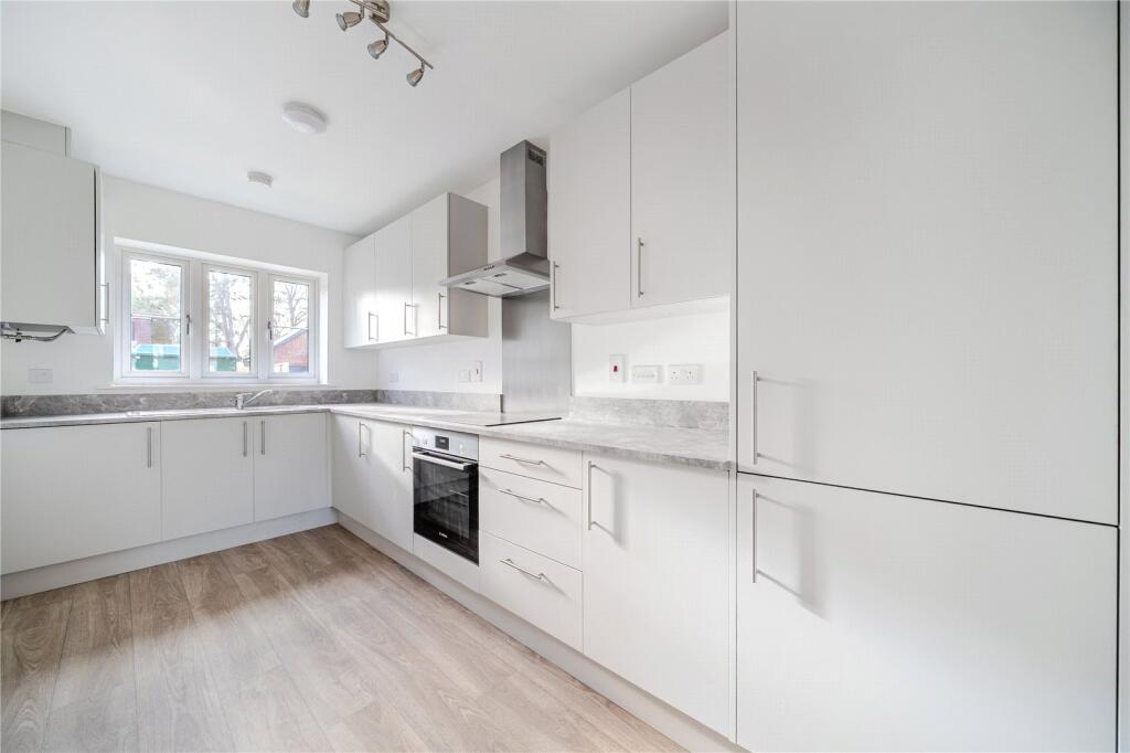 Florence Close, Send, Woking, Surrey, GU23 photo 2