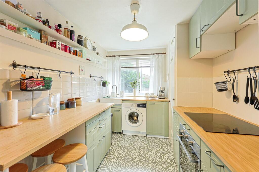 Apartment in London - More