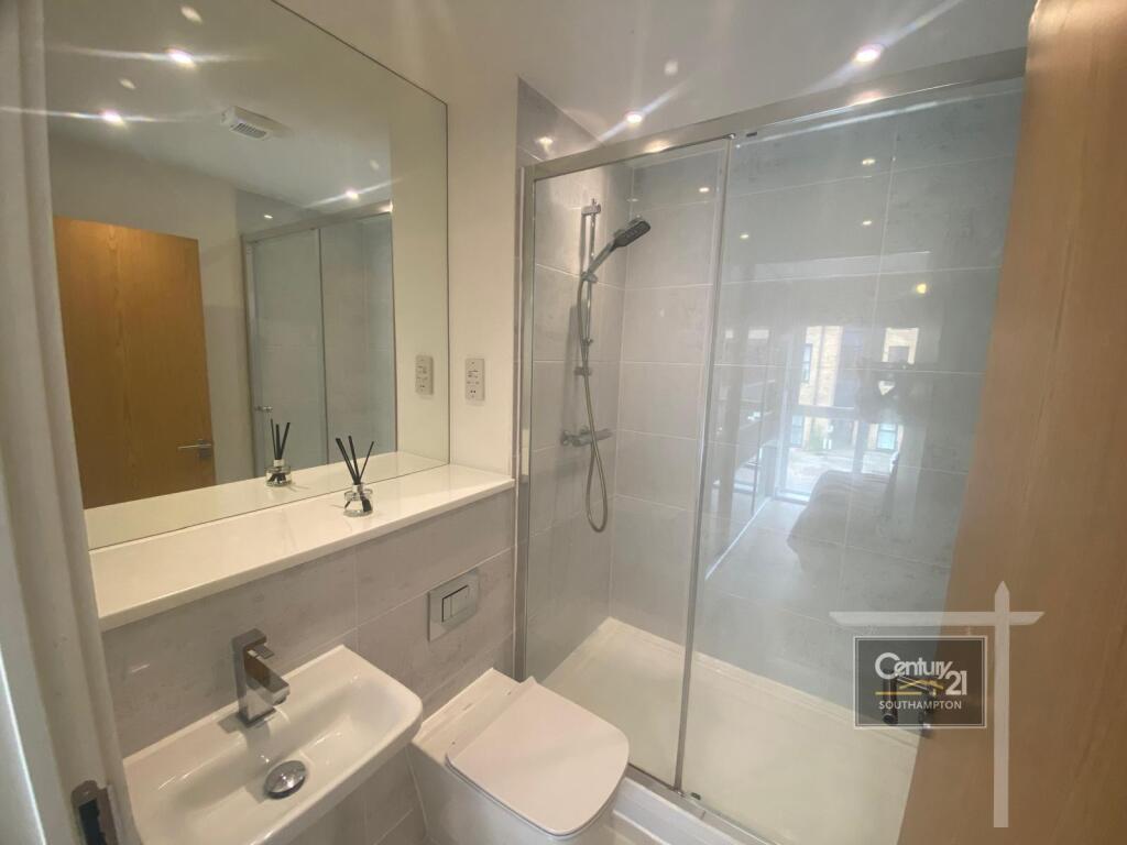Apartment in Southampton - View 5