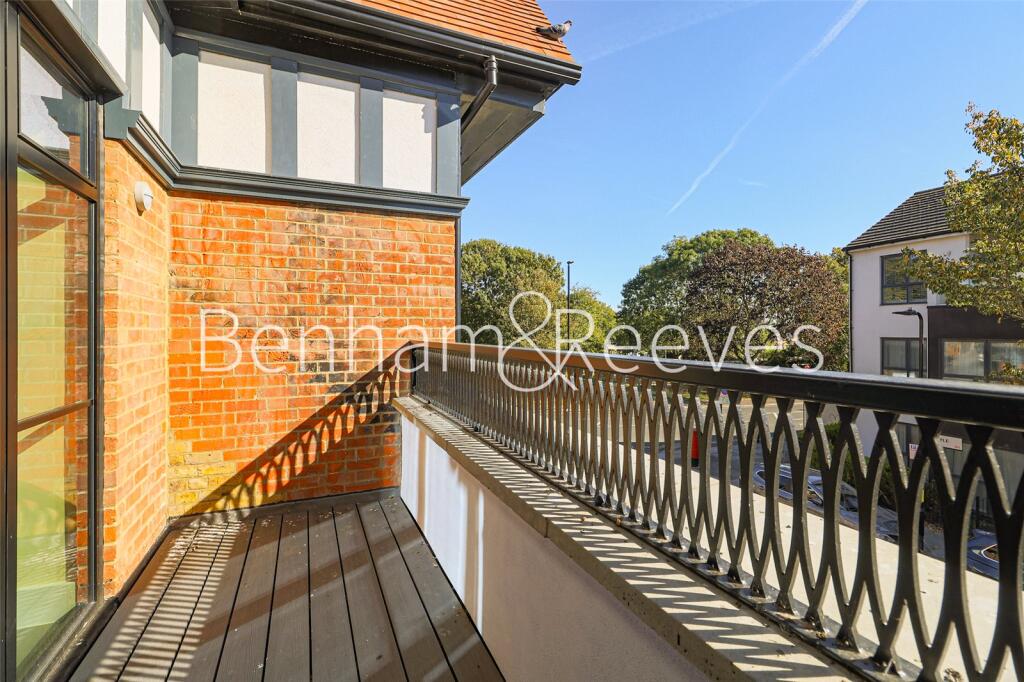 Apartment in London, Hanwell - View 5