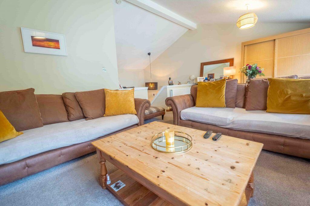 House in Irvine, Lawthorn - View 4