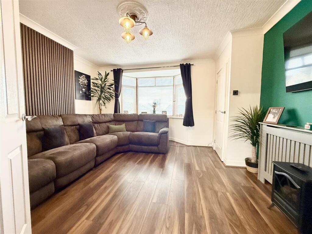 House in Dudley, West Midlands - View 4