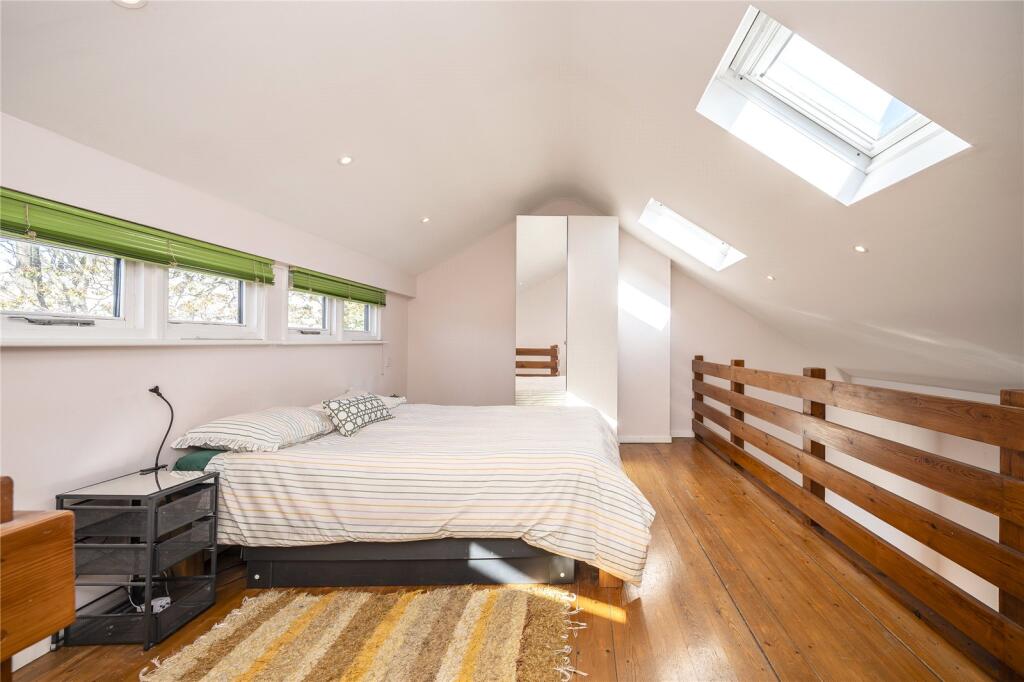 Apartment in London, Bethnal Green - View 3