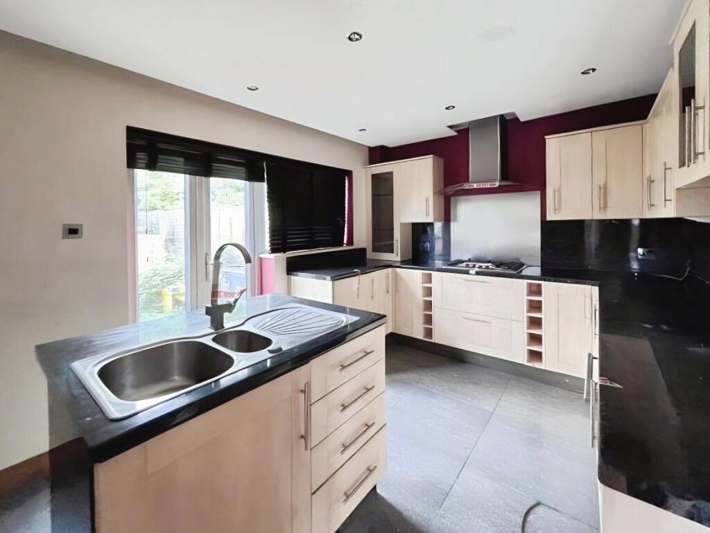 The Graylings, Abbots Langley, Hertfordshire, WD5 photo 5