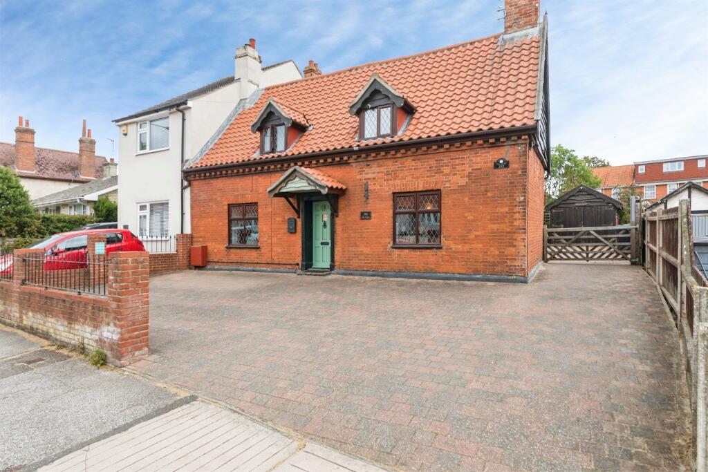 Main image of property: Carlton Road, LOWESTOFT