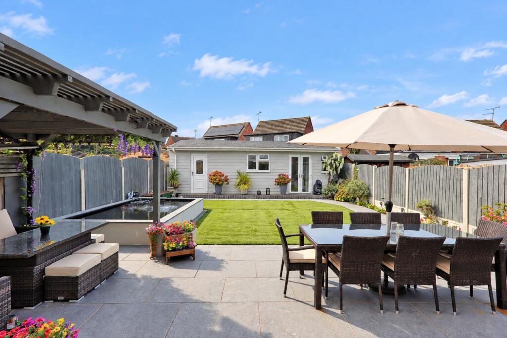 House in Southend-on-Sea - View 5