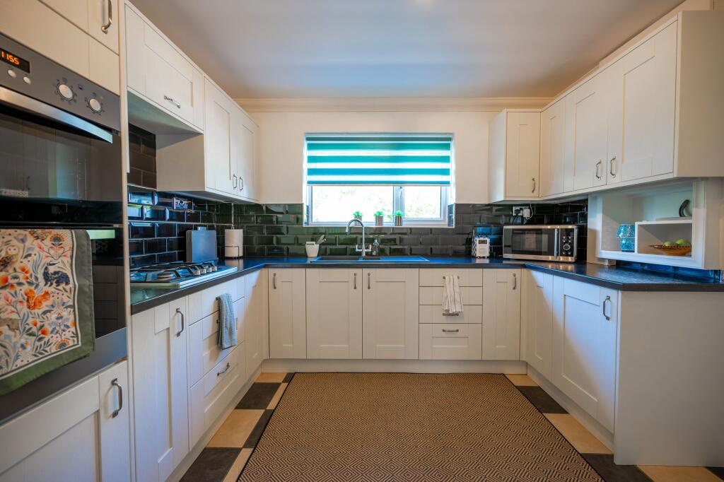 House in Stoke-on-Trent - View 3