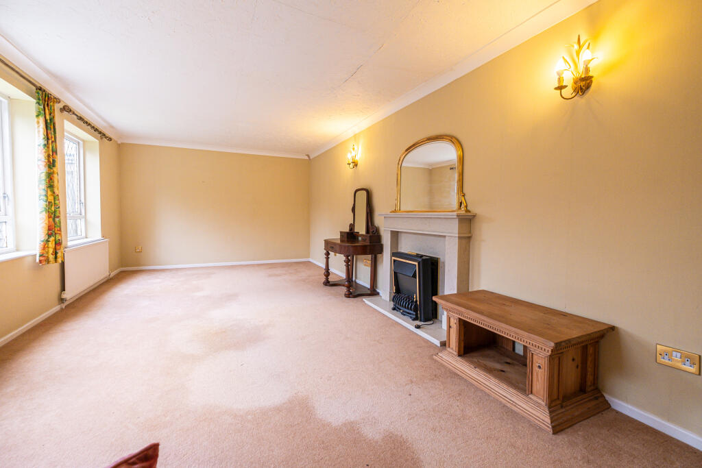1 Pear Tree Avenue, Wingerworth, Chesterfield S42 6QB photo 4