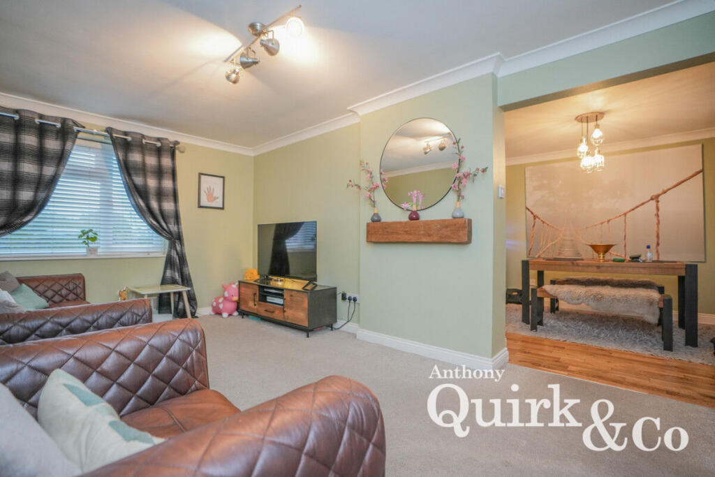 Ormonde Avenue, Rochford, SS4 photo 2