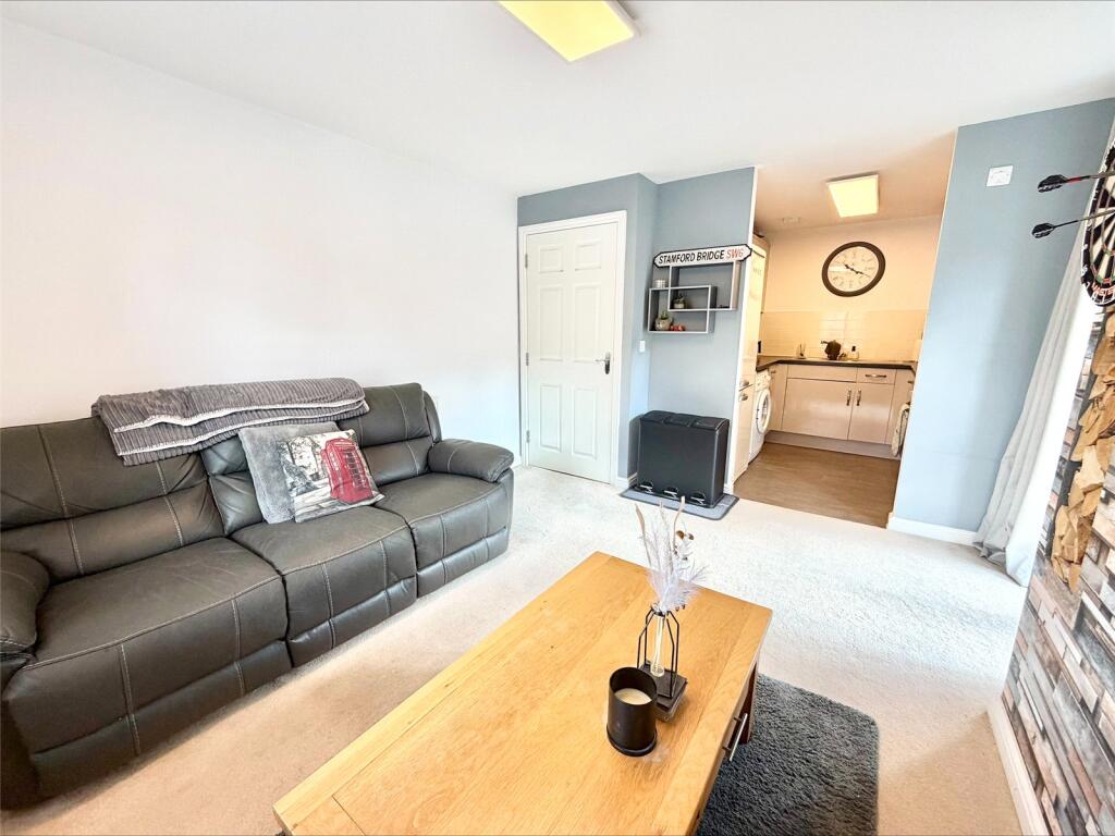 Apartment in Blunsdon St Andrew, Redhouse, St. Andrews - View 5