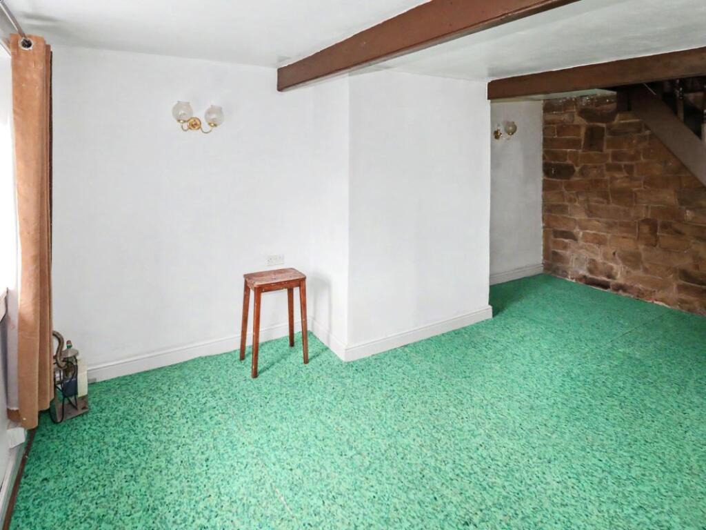 House in Halifax - View 5