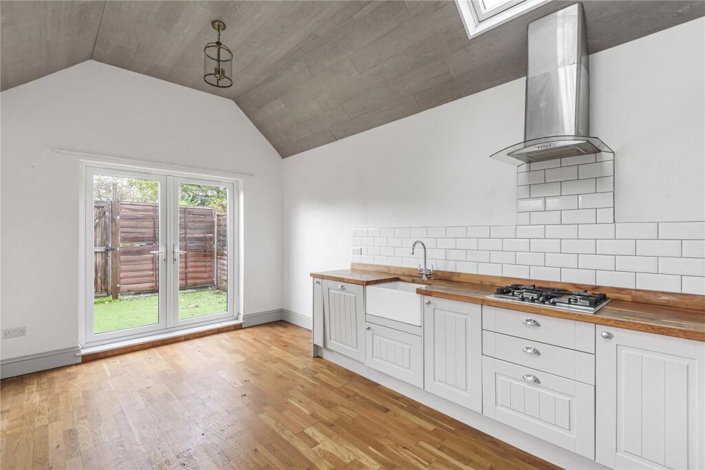 Main image of property: West Street, Havant, Hampshire, PO9