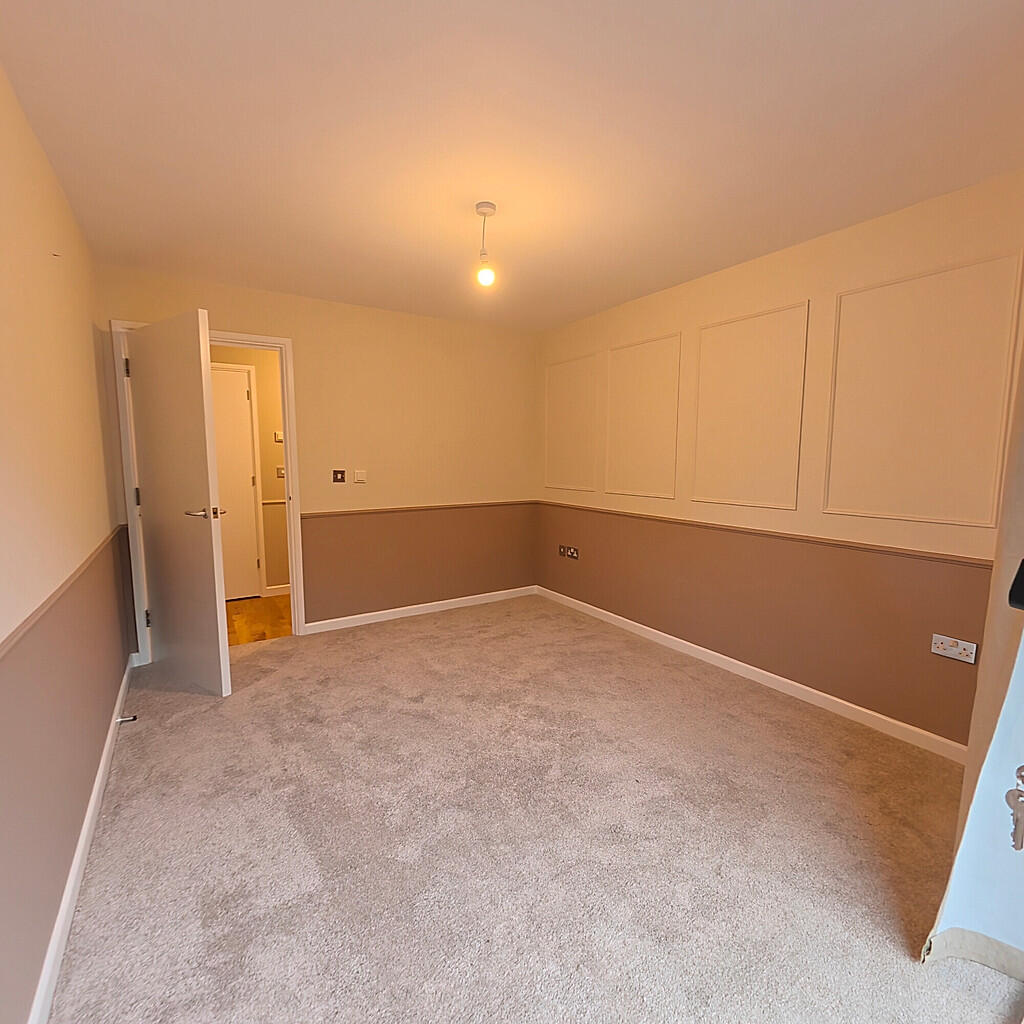 Apartment in Milton Keynes - View 5