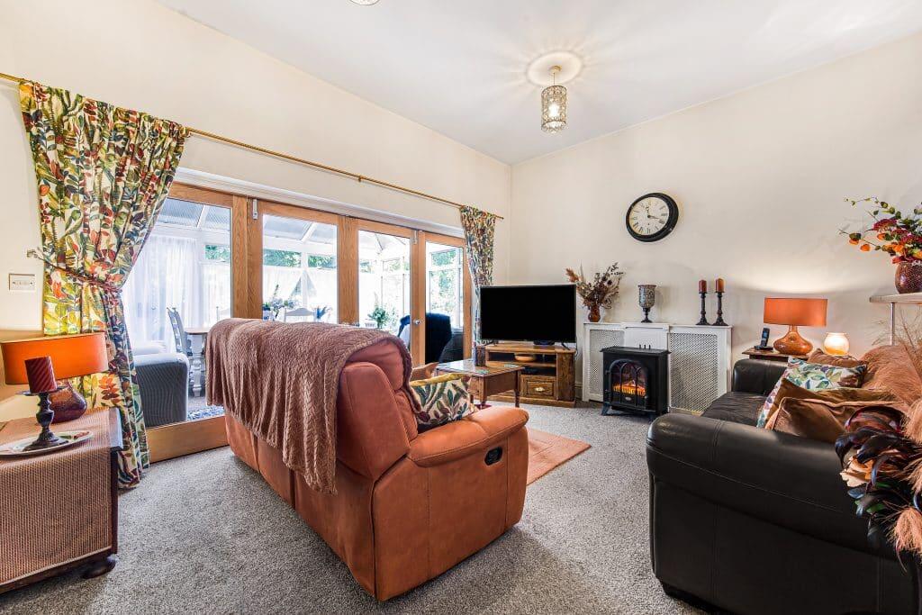 Apartment in Oldham, Saddleworth - View 5
