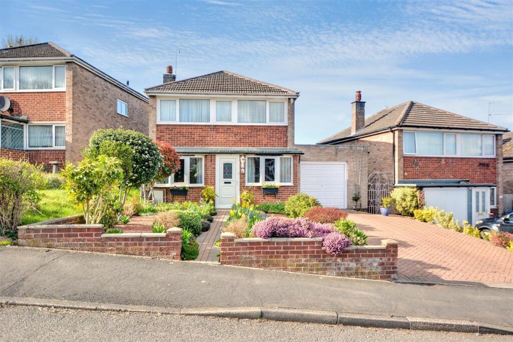 3-bed detached on Netherfield Road, Sandiacre, £310,000