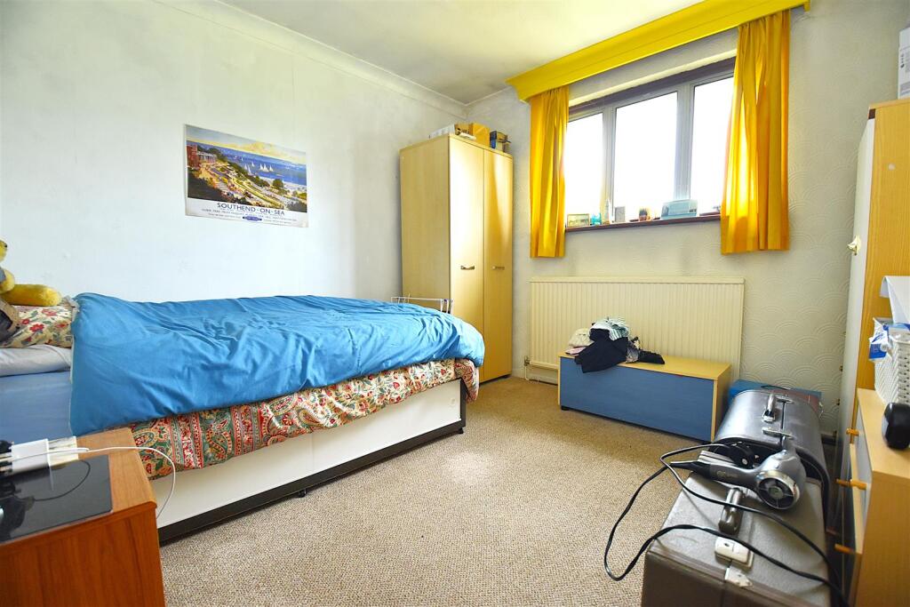 House in Rochford - View 4