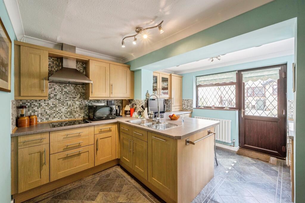 House in Rotherham, Hooton Levitt - View 5