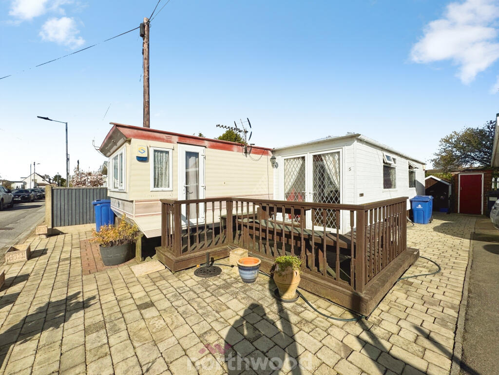 Main image of property: Mount Pleasant, Moorends, Doncaster, DN8