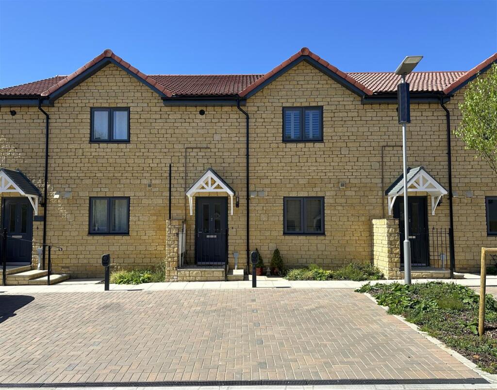 1-bed flat on Nunney Close, Patterdown, £192,500