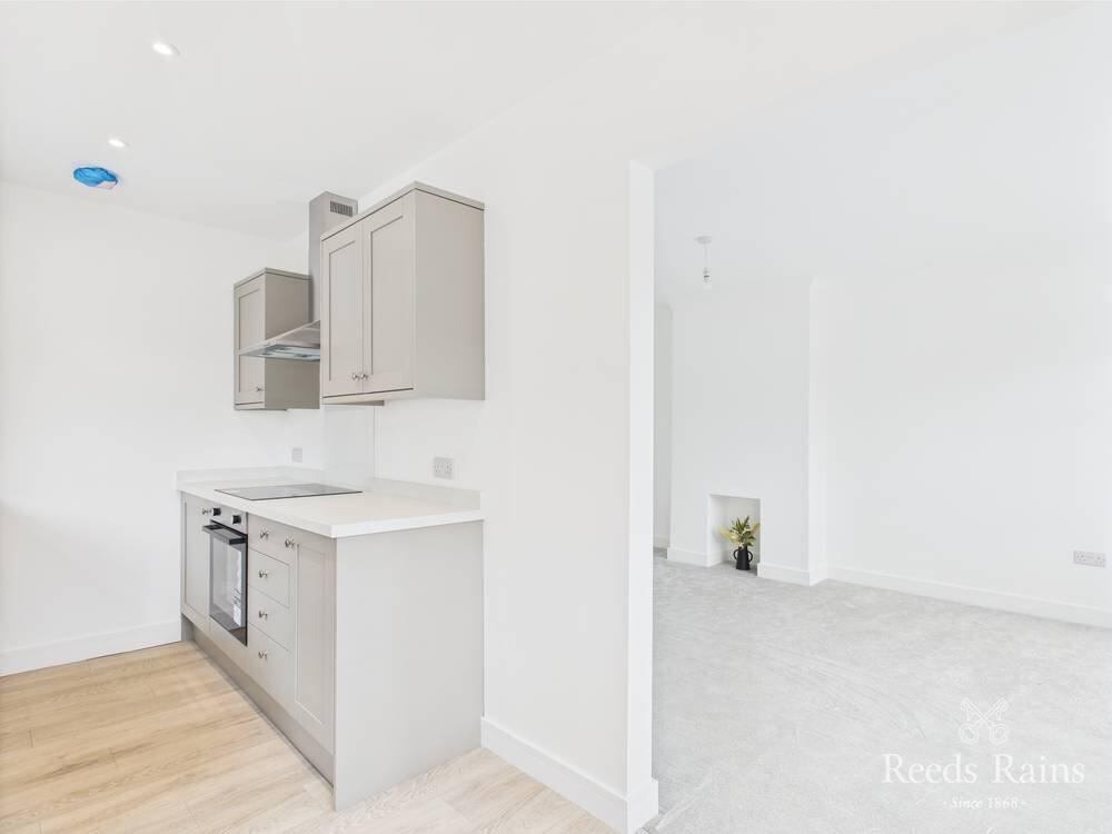 Faverdale Avenue, Middlesbrough, North Yorkshire, TS5 photo 4