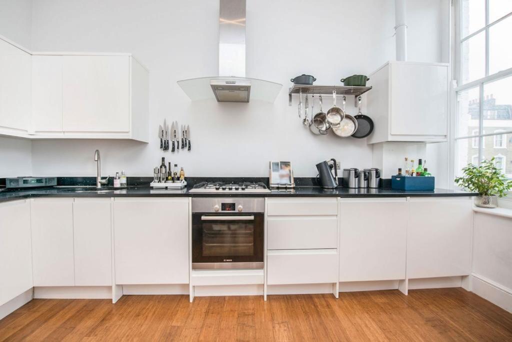 Apartment in London - More