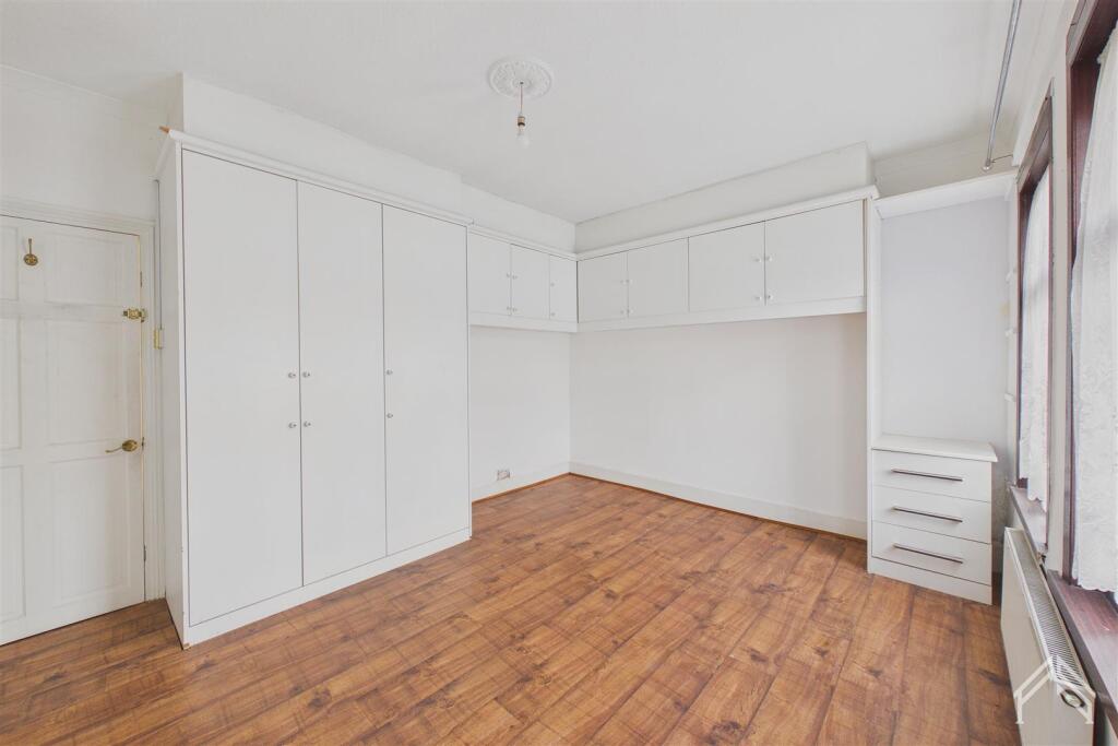 House in London, East Ham - View 5