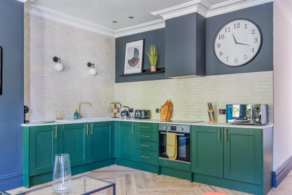 Apartment in Cardiff, Plasnewydd, Roath - More