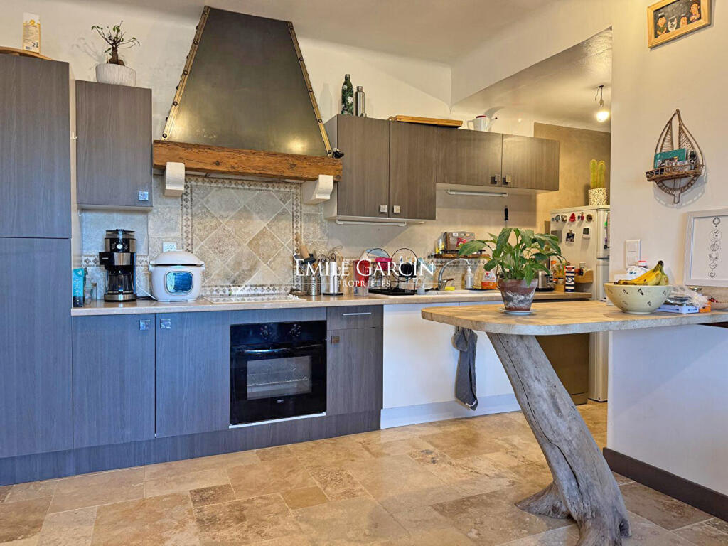 Main image of property: Languedoc-Roussillon, Gard, Vallabrègues